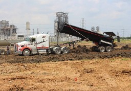 Raw Material Transportation Truck Raw Material Transportation Truck